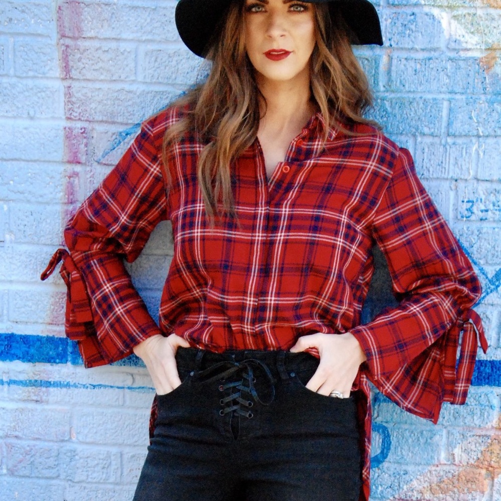 Bell sleeve plaid top